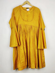 Buy online pre-used pre-loved 100% authentic & Original branded Sapphire (BK-2017) available in Pakistan. Top international brands avilable.