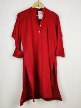 Buy online pre-used pre-loved 100% authentic & Original branded Khaadi (BK-2022) available in Pakistan. Top international brands avilable.