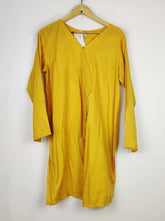 Buy online pre-used pre-loved 100% authentic & Original branded Unknown Brand (BK-2039) available in Pakistan. Top international brands avilable.