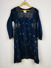 Buy online pre-used pre-loved 100% authentic & Original branded Unknown Brand (BK-2079) available in Pakistan. Top international brands avilable.