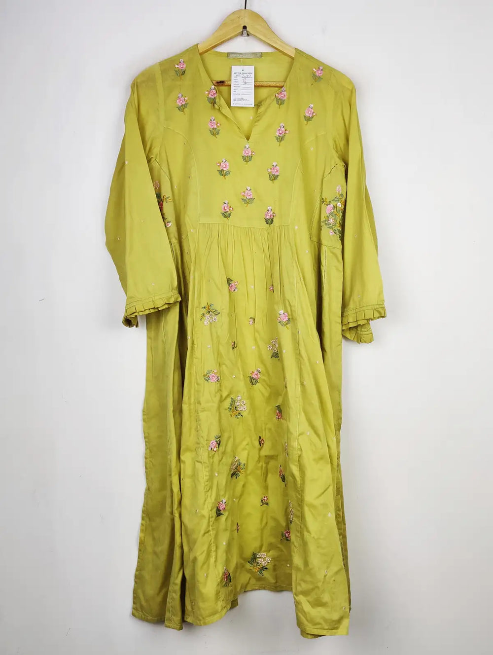 Buy online pre-used pre-loved 100% authentic & Original branded Generation (BK-2087) available in Pakistan. Top international brands avilable.