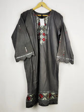 Buy online pre-used pre-loved 100% authentic & Original branded Dar.S (BK-2092) available in Pakistan. Top international brands avilable.