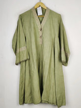 Buy online pre-used pre-loved 100% authentic & Original branded J.Pert (BK-2102) available in Pakistan. Top international brands avilable.