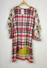 Buy online pre-used pre-loved 100% authentic & Original branded By The Way (BK-2104) available in Pakistan. Top international brands avilable.