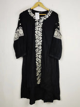 Buy online pre-used pre-loved 100% authentic & Original branded Sj Collection (BK-2106) available in Pakistan. Top international brands avilable.