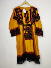 Buy online pre-used pre-loved 100% authentic & Original branded Khatoon (BK-2122) available in Pakistan. Top international brands avilable.