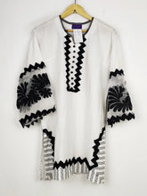 Buy online pre-used pre-loved 100% authentic & Original branded Sana Safinaz (BK-2123) available in Pakistan. Top international brands avilable.