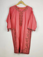 Buy online pre-used pre-loved 100% authentic & Original branded Unknown Brand (BK-2135) available in Pakistan. Top international brands avilable.