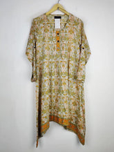 Buy online pre-used pre-loved 100% authentic & Original branded Khaadi (BK-2374) available in Pakistan. Top international brands avilable.