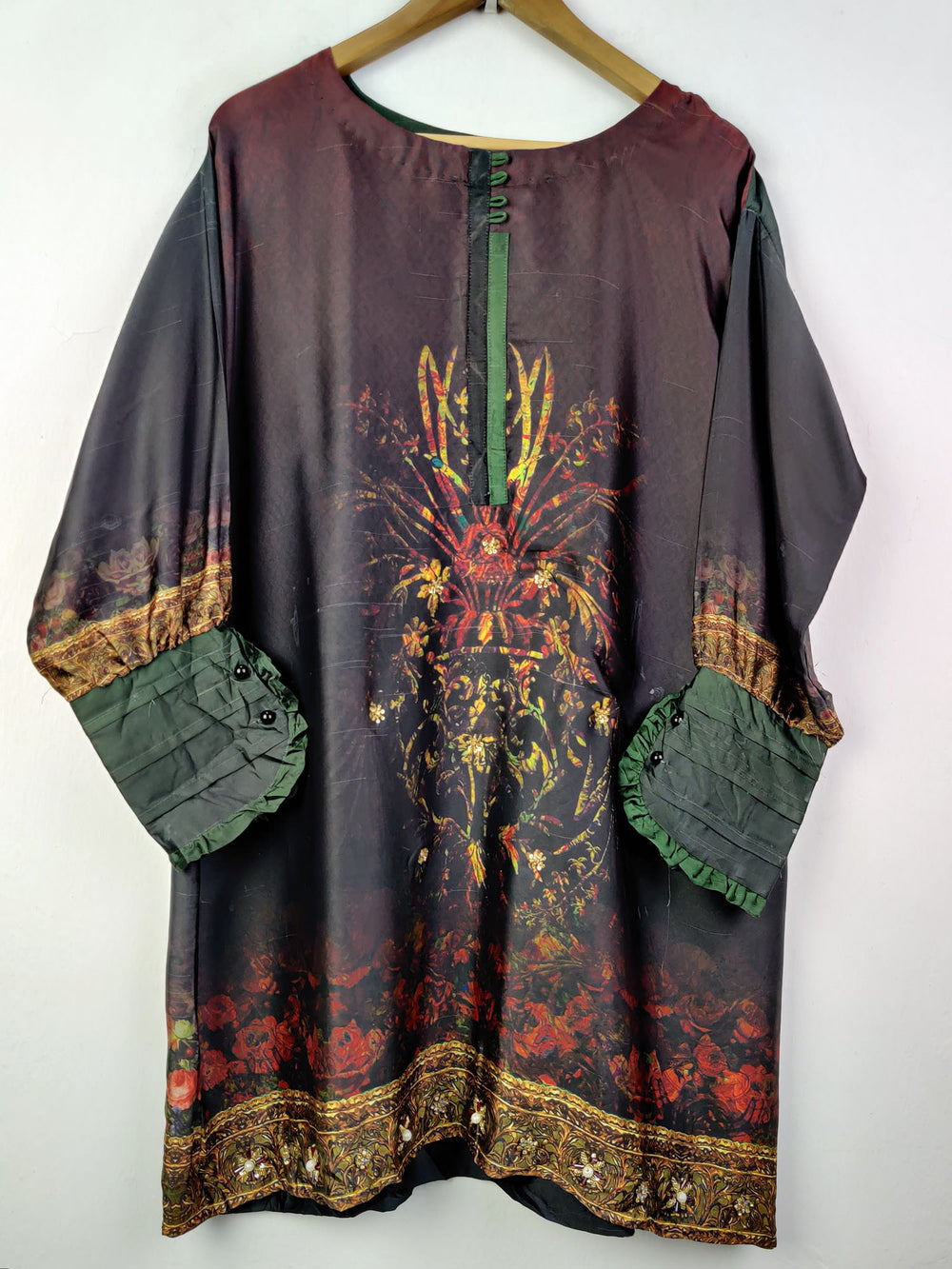 Buy online pre-used pre-loved 100% authentic & Original branded Ahmad Hasan (BK-239) available in Pakistan. Top international brands avilable.