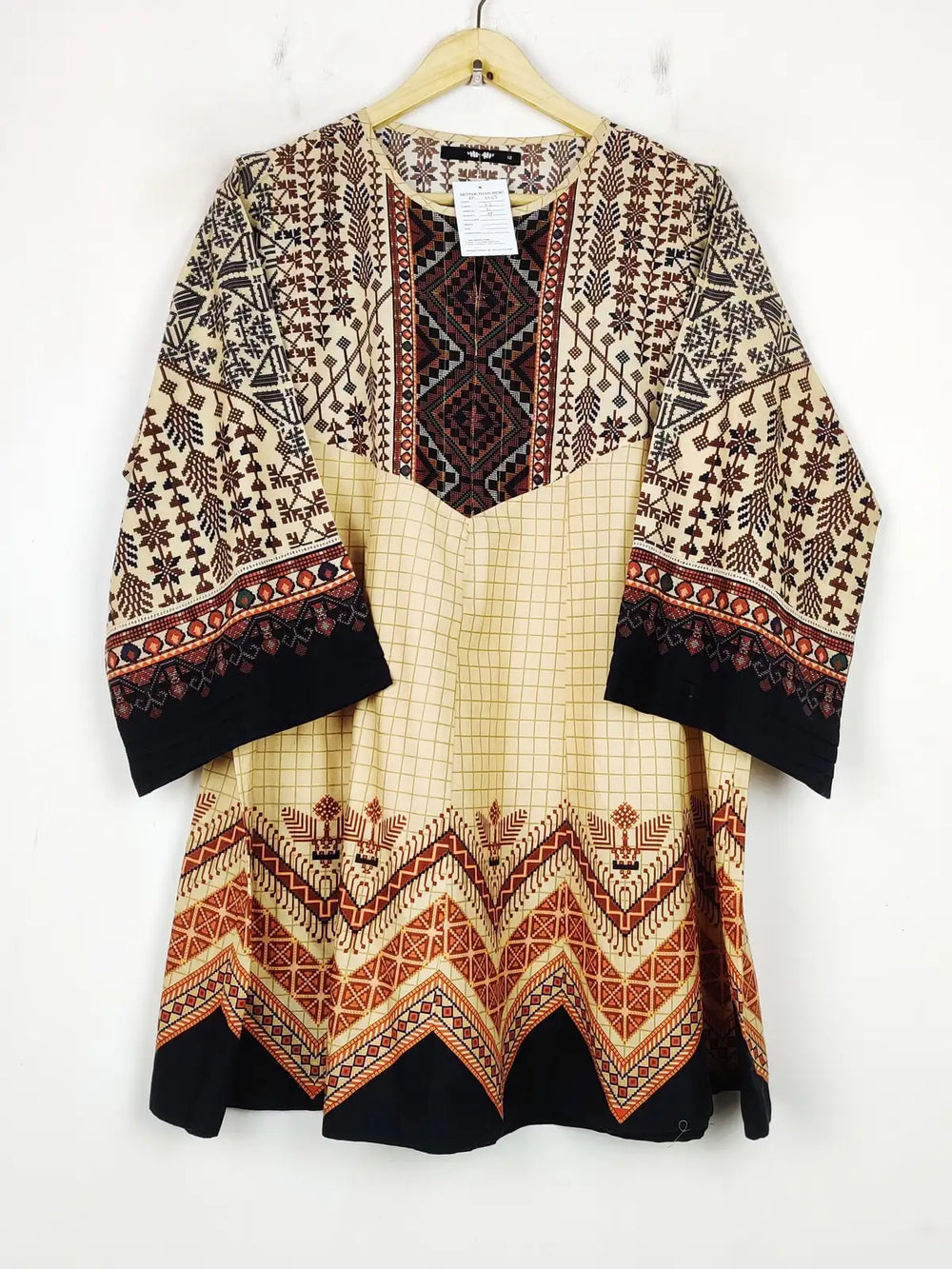 Buy online pre-used pre-loved 100% authentic & Original branded Khaadi (BK-2603) available in Pakistan. Top international brands avilable.