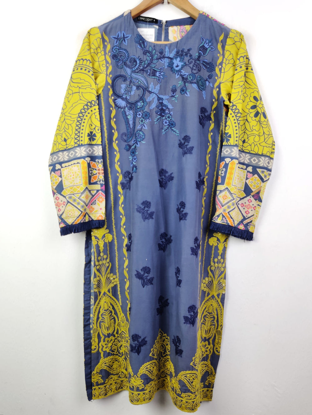 Buy online pre-used pre-loved 100% authentic & Original branded Limelight (BK-268) available in Pakistan. Top international brands avilable.