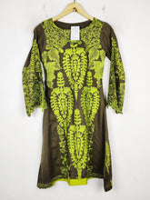 Buy online pre-used pre-loved 100% authentic & Original branded Unknown Brand (BK-2712) available in Pakistan. Top international brands avilable.