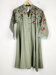 Buy online pre-used pre-loved 100% authentic & Original branded Arfa Riwaj (BK-2743) available in Pakistan. Top international brands avilable.