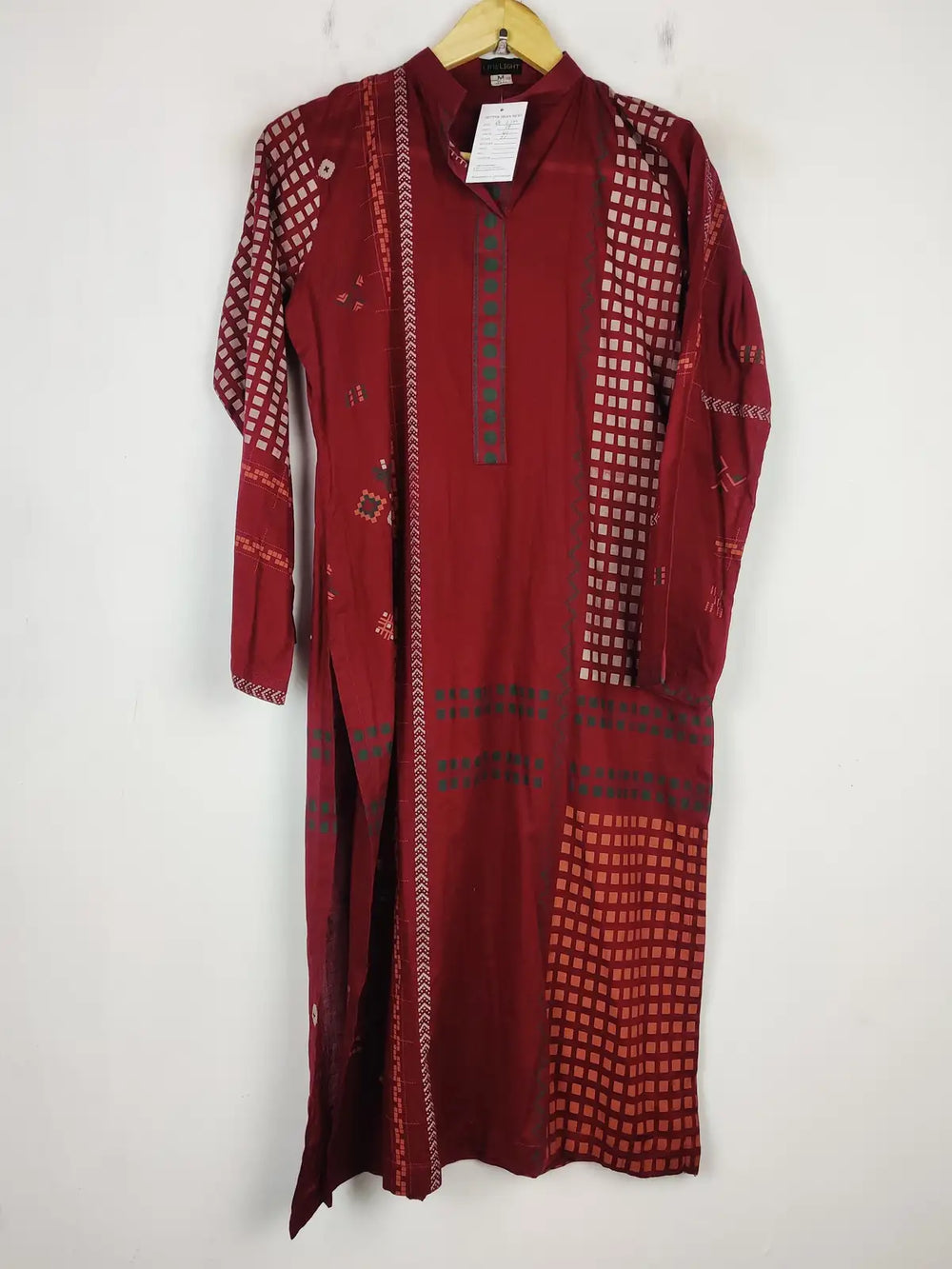 Buy online pre-used pre-loved 100% authentic & Original branded Limelight (BK-2790) available in Pakistan. Top international brands avilable.