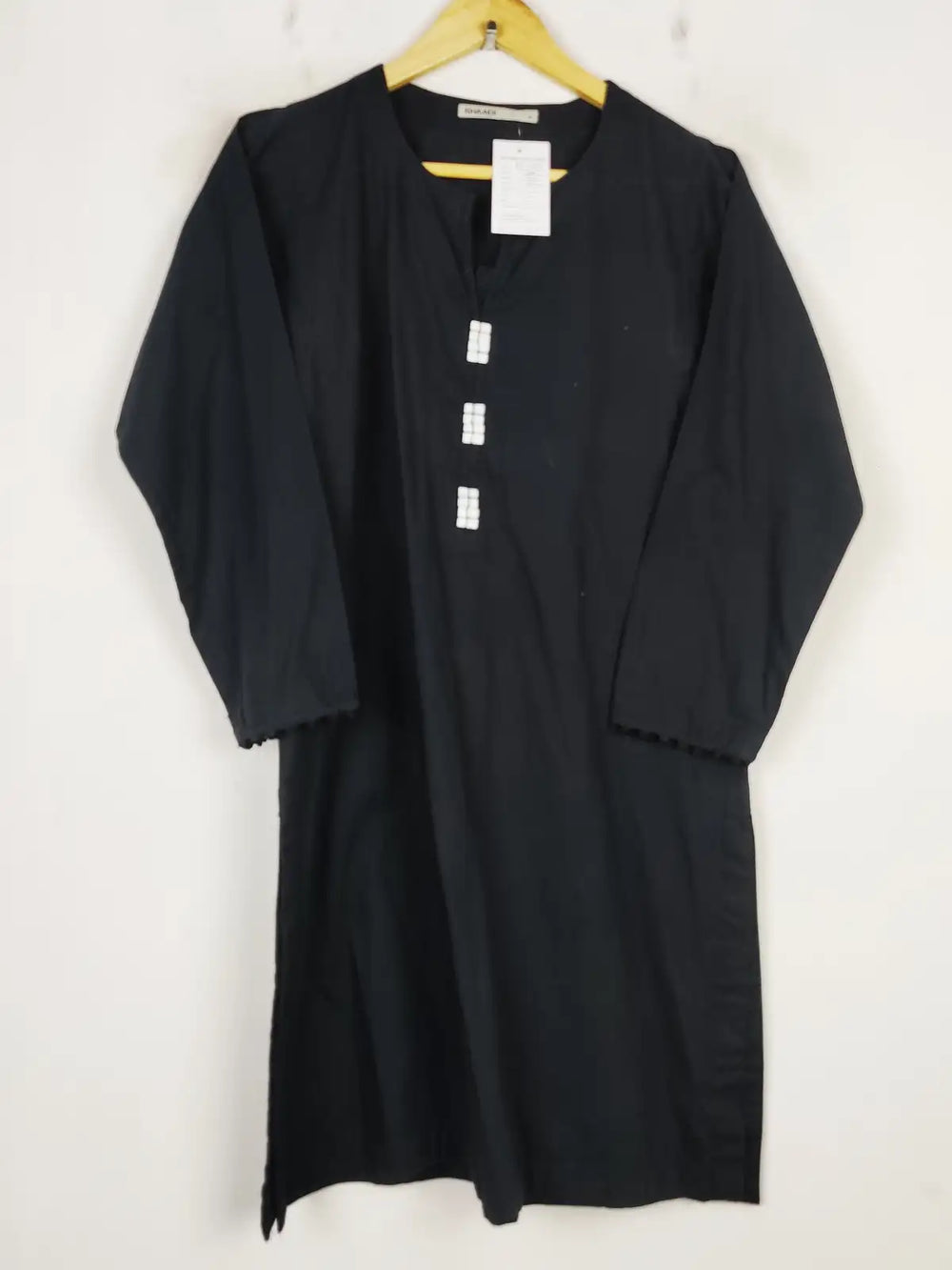 Buy online pre-used pre-loved 100% authentic & Original branded Khaadi (BK-2793) available in Pakistan. Top international brands avilable.