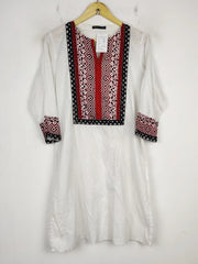 Buy online pre-used pre-loved 100% authentic & Original branded Limelight (BK-2795) available in Pakistan. Top international brands avilable.