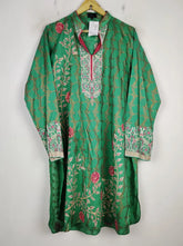 Buy online pre-used pre-loved 100% authentic & Original branded Thredz (BK-2804) available in Pakistan. Top international brands avilable.