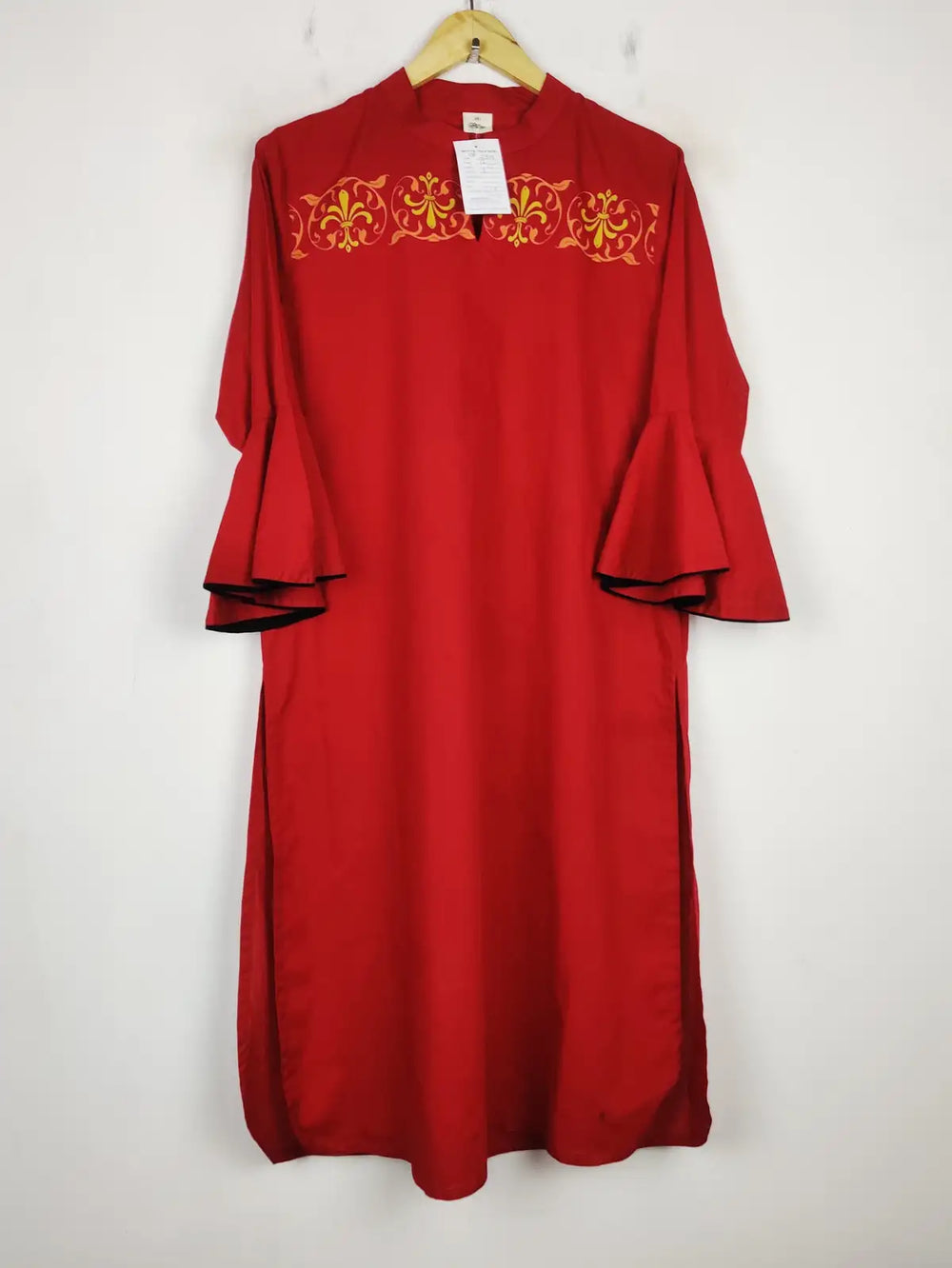 Buy online pre-used pre-loved 100% authentic & Original branded Deshal (BK-2807) available in Pakistan. Top international brands avilable.