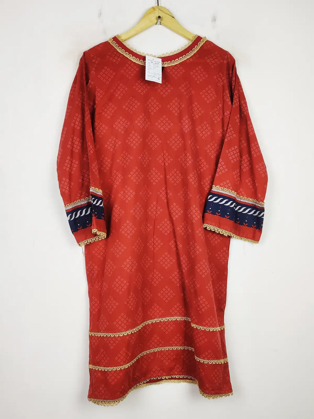 Buy online pre-used pre-loved 100% authentic & Original branded Al Karam Studio (BK-2813) available in Pakistan. Top international brands avilable.