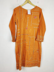 Buy online pre-used pre-loved 100% authentic & Original branded Bin Saeed (BK-2827) available in Pakistan. Top international brands avilable.