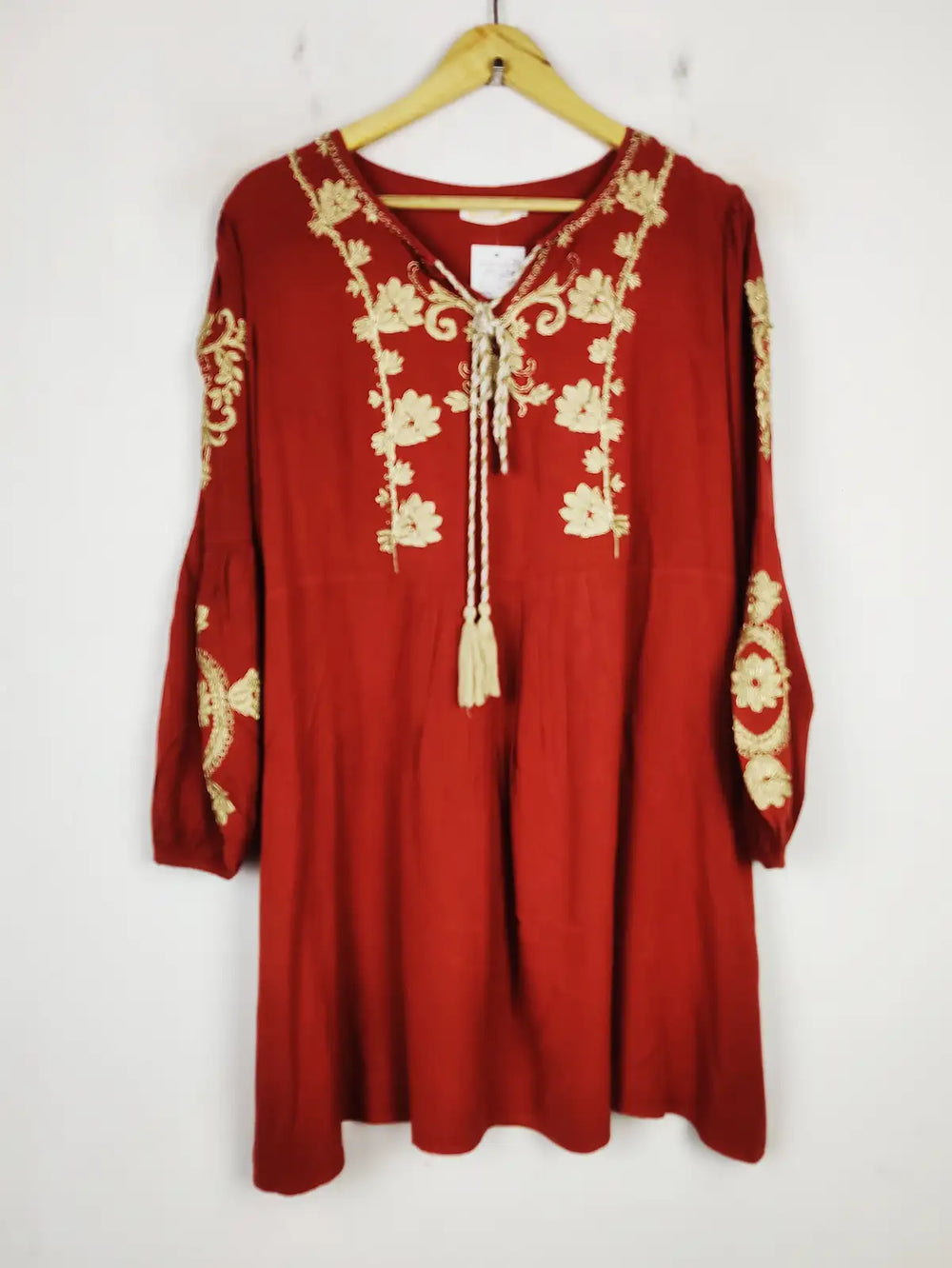 Buy online pre-used pre-loved 100% authentic & Original branded Best Live (BK-2830) available in Pakistan. Top international brands avilable.