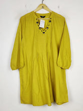 Buy online pre-used pre-loved 100% authentic & Original branded Max (BK-2872) available in Pakistan. Top international brands avilable.