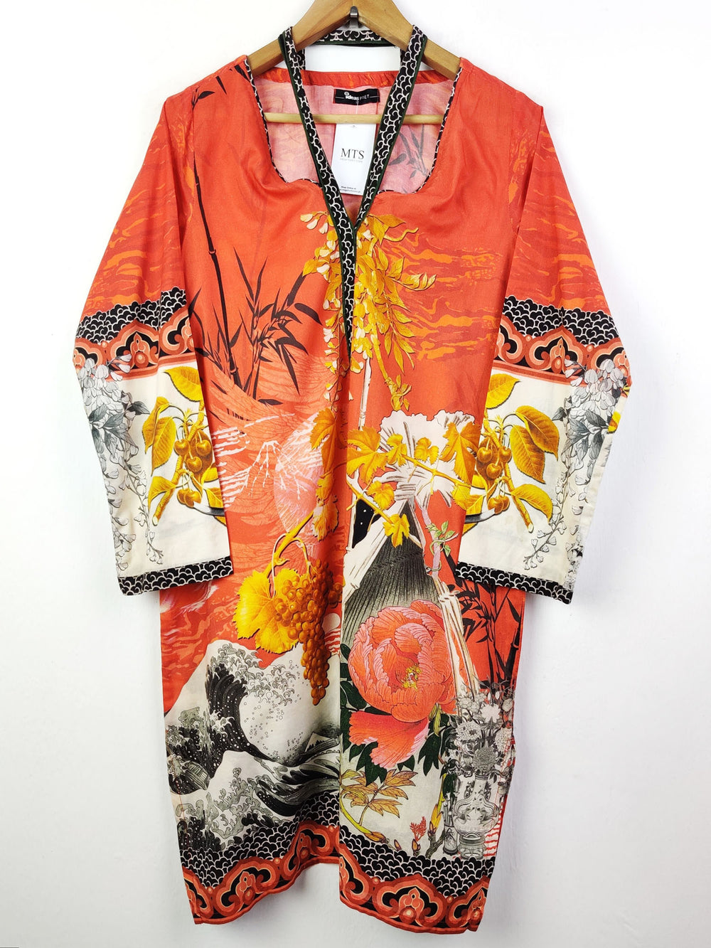 Buy online pre-used pre-loved 100% authentic & Original branded Ideas (BK-291) available in Pakistan. Top international brands avilable.