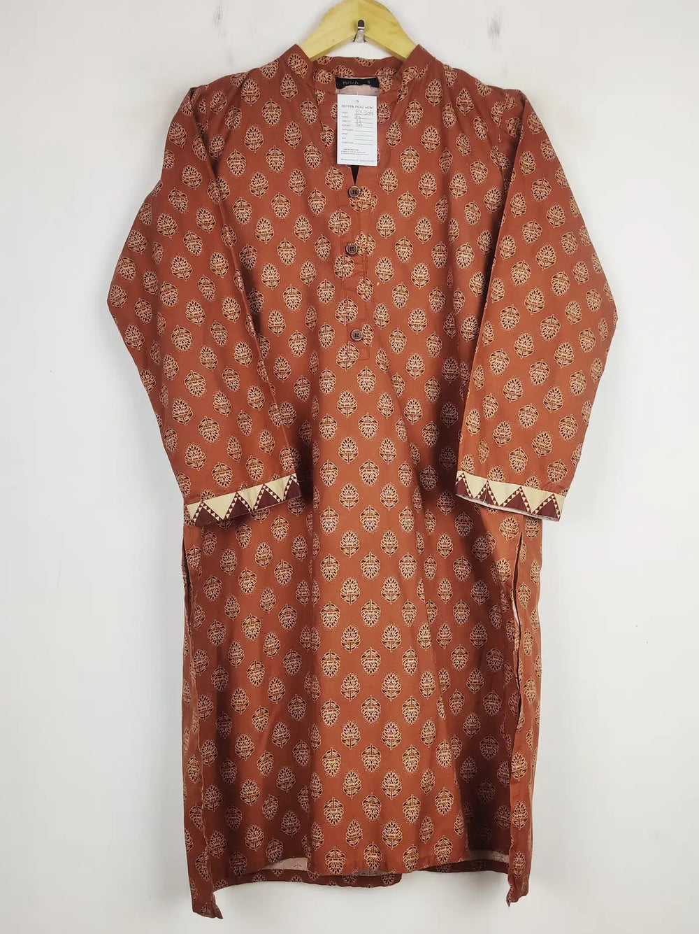 Buy online pre-used pre-loved 100% authentic & Original branded Haya (BK-3004) available in Pakistan. Top international brands avilable.