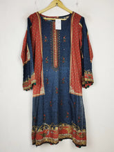 Buy online pre-used pre-loved 100% authentic & Original branded Bin Saeed (BK-3070) available in Pakistan. Top international brands avilable.