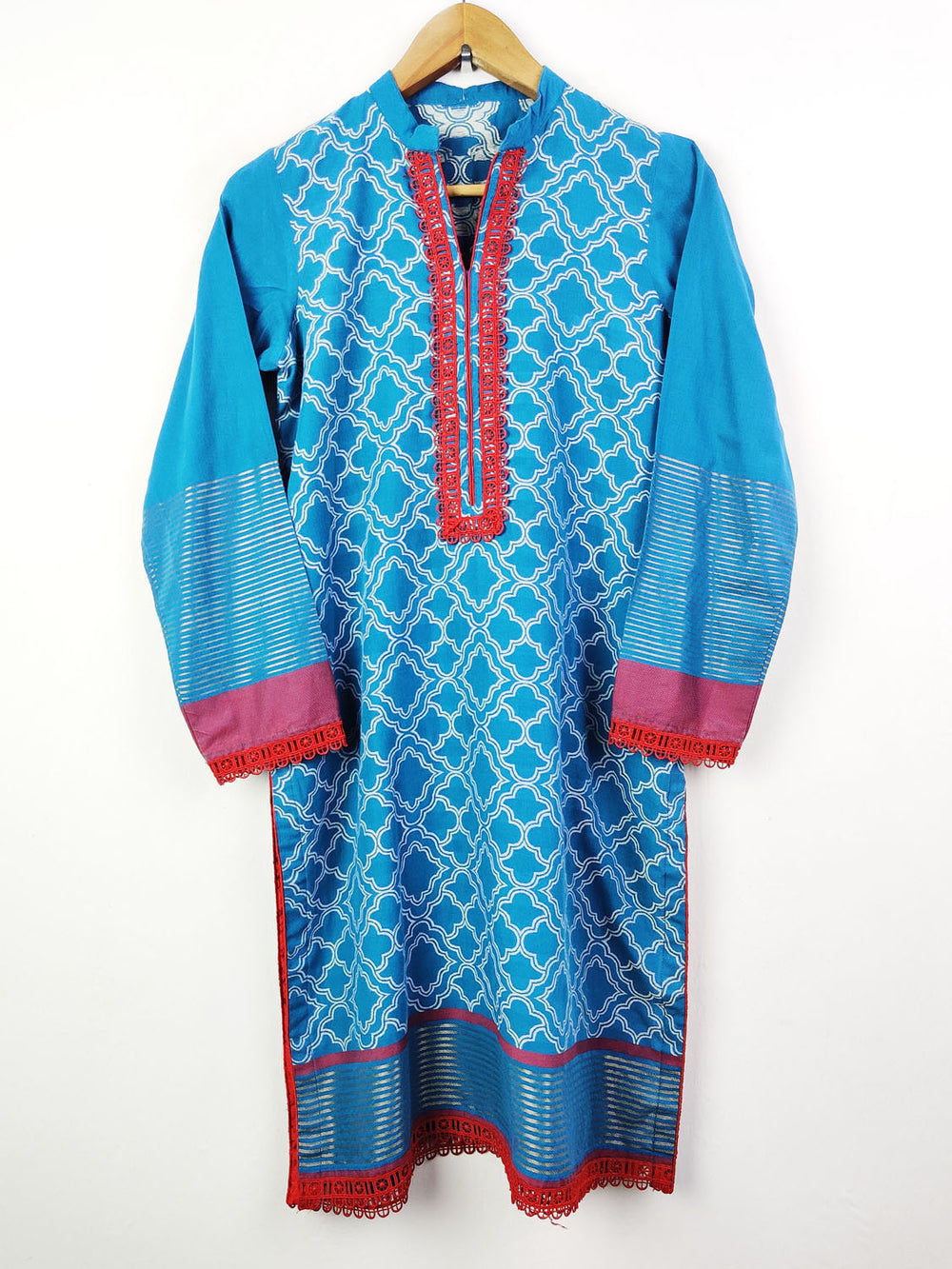 Buy online pre-used pre-loved 100% authentic & Original branded Unknown Brand (BK-315) available in Pakistan. Top international brands avilable.