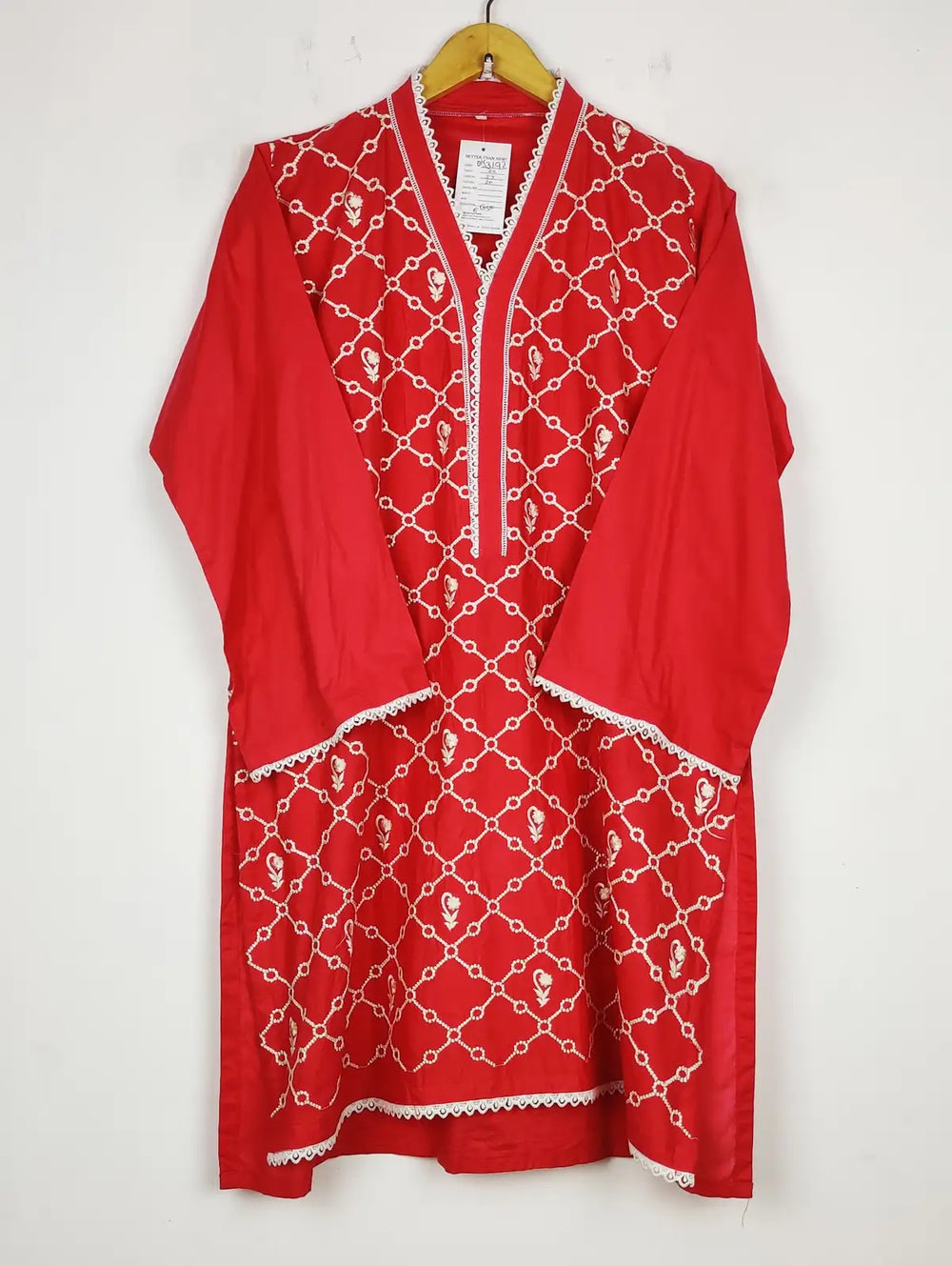 Buy online pre-used pre-loved 100% authentic & Original branded Unknown Brand (BK-3192) available in Pakistan. Top international brands avilable.