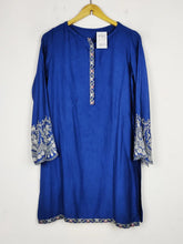 Buy online pre-used pre-loved 100% authentic & Original branded Unknown Brand (BK-3233) available in Pakistan. Top international brands avilable.