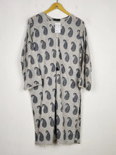 Buy online pre-used pre-loved 100% authentic & Original branded Bin Saeed (BK-3276) available in Pakistan. Top international brands avilable.