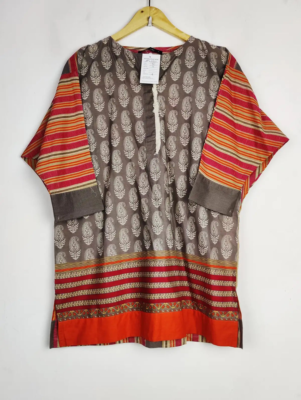 Buy online pre-used pre-loved 100% authentic & Original branded Khaadi (BK-3321) available in Pakistan. Top international brands avilable.
