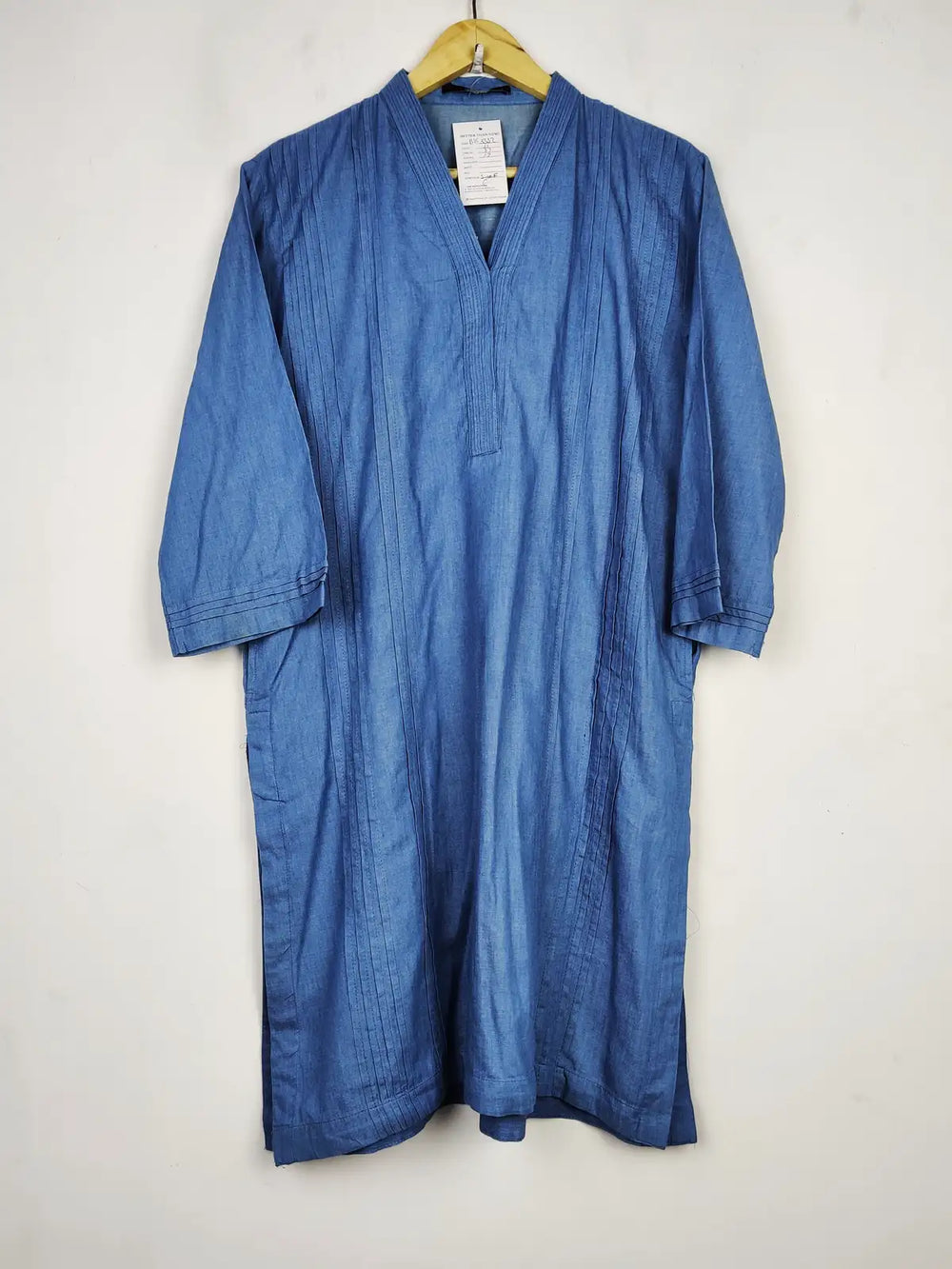 Buy online pre-used pre-loved 100% authentic & Original branded Khaadi (BK-3332) available in Pakistan. Top international brands avilable.