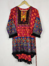 Buy online pre-used pre-loved 100% authentic & Original branded Unknown Brand (BK-3376) available in Pakistan. Top international brands avilable.