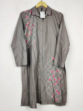 Buy online pre-used pre-loved 100% authentic & Original branded Beechtree (BK-3431) available in Pakistan. Top international brands avilable.