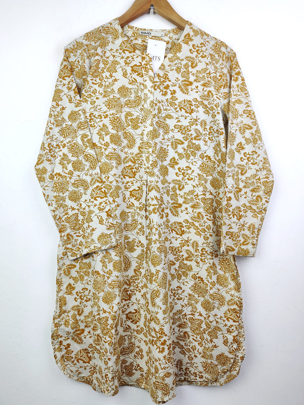 Buy online pre-used pre-loved 100% authentic & Original branded Khaadi (BK-344) available in Pakistan. Top international brands avilable.