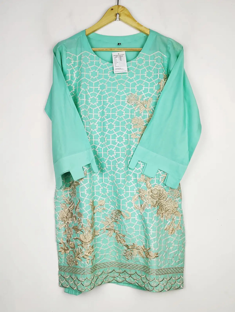 Buy online pre-used pre-loved 100% authentic & Original branded Unknown Brand (BK-3620) available in Pakistan. Top international brands avilable.