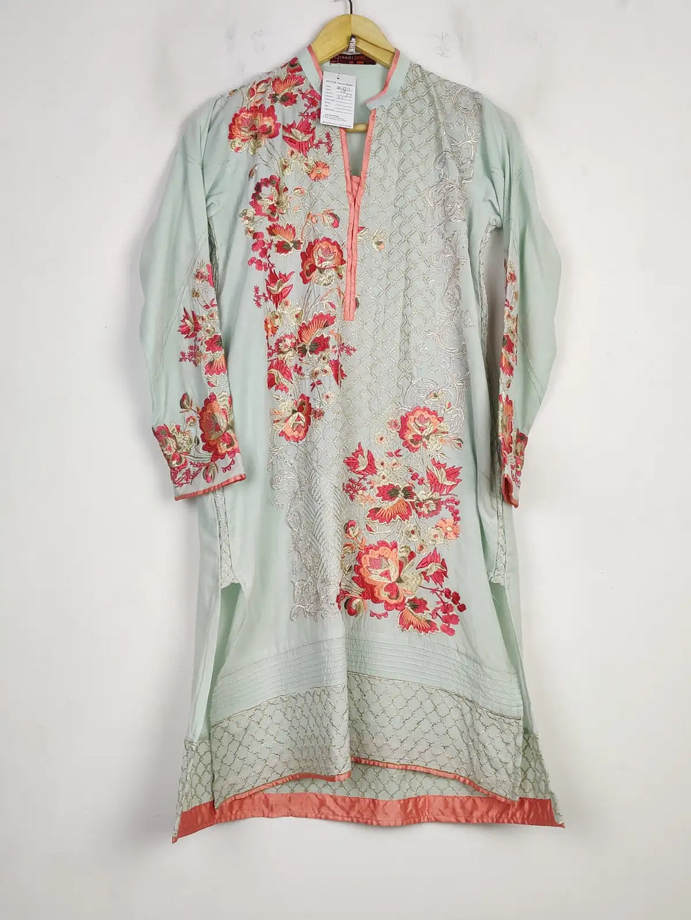 Buy online pre-used pre-loved 100% authentic & Original branded Khaadi (BK-3713) available in Pakistan. Top international brands avilable.