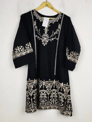 Buy online pre-used pre-loved 100% authentic & Original branded Unknown Brand (BK-3878) available in Pakistan. Top international brands avilable.