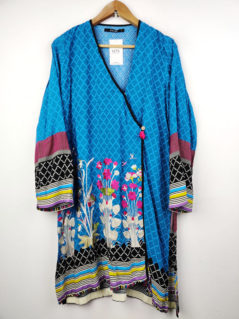 Buy online pre-used pre-loved 100% authentic & Original branded Khaadi (BK-412) available in Pakistan. Top international brands avilable.