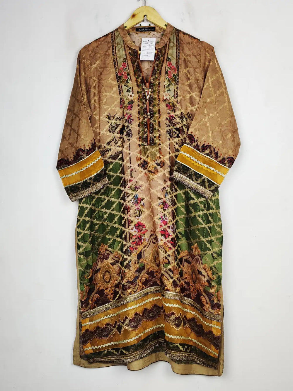 Buy online pre-used pre-loved 100% authentic & Original branded Tawakkal (BK-4383) available in Pakistan. Top international brands avilable.