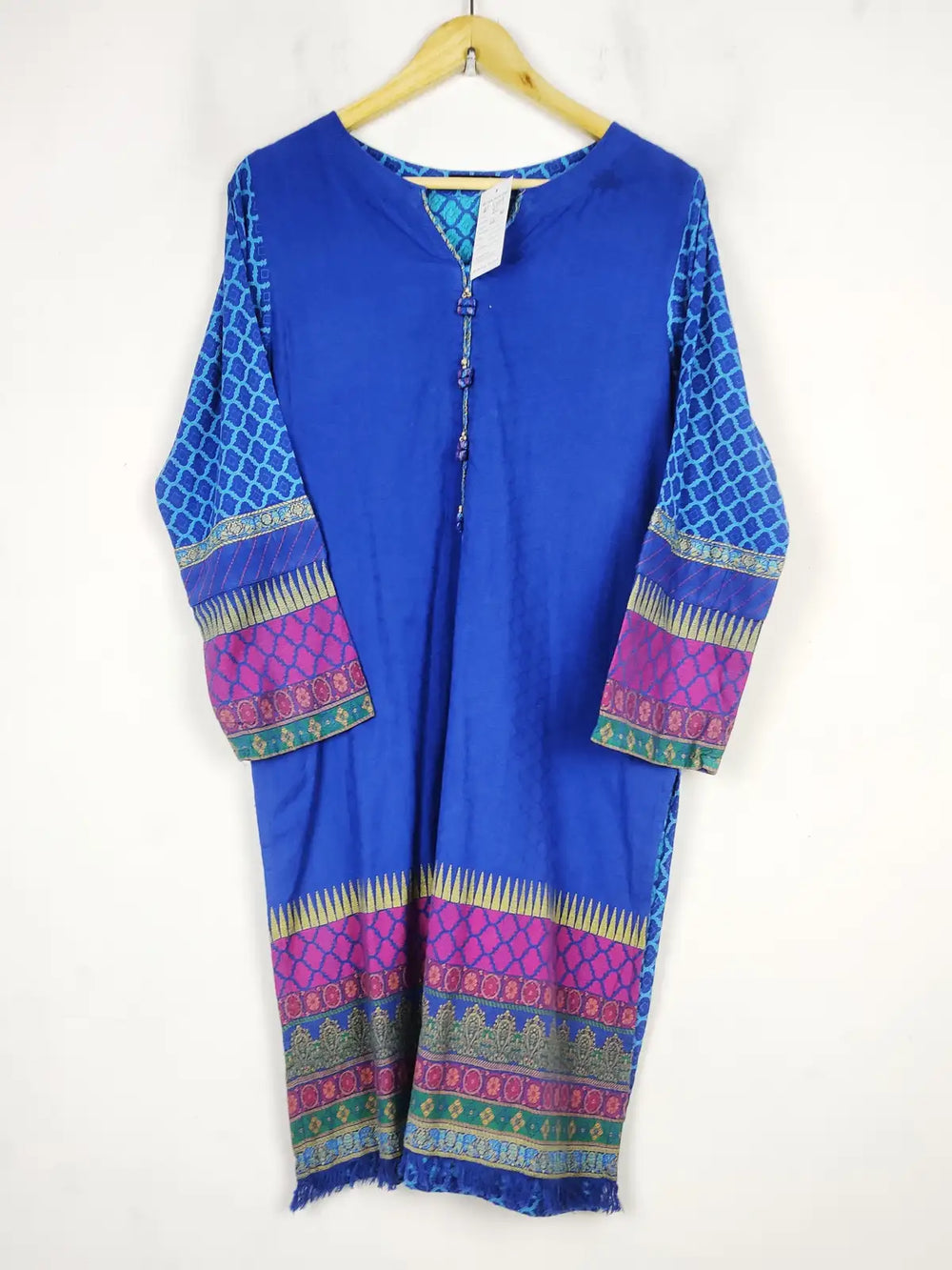 Buy online pre-used pre-loved 100% authentic & Original branded J. Pret (BK-4409) available in Pakistan. Top international brands avilable.