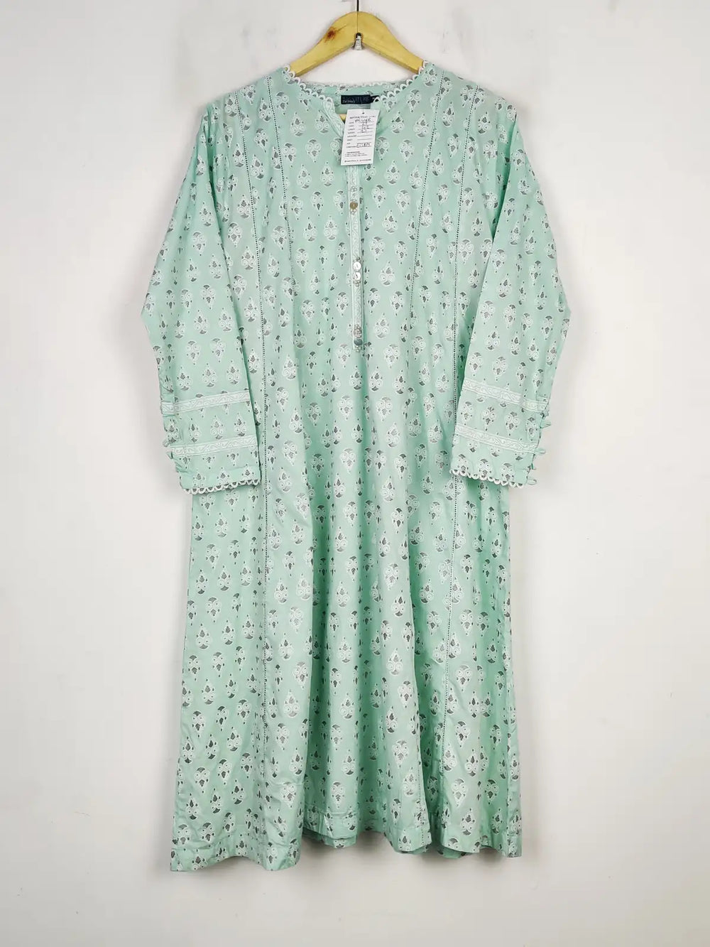 Buy online pre-used pre-loved 100% authentic & Original branded Signature (BK-4418) available in Pakistan. Top international brands avilable.