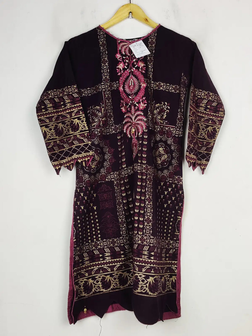 Buy online pre-used pre-loved 100% authentic & Original branded Tawakkal (BK-4438) available in Pakistan. Top international brands avilable.