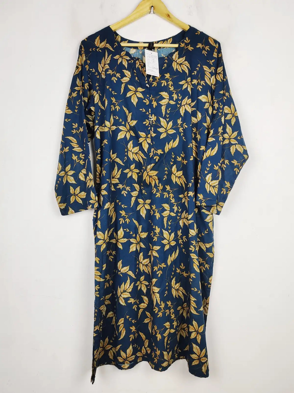 Buy online pre-used pre-loved 100% authentic & Original branded Rafay (BK-4447) available in Pakistan. Top international brands avilable.