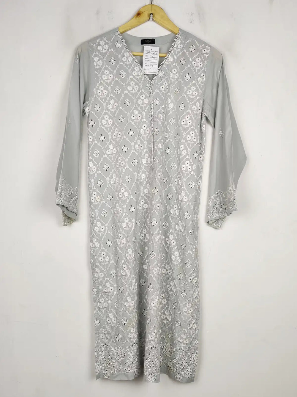 Buy online pre-used pre-loved 100% authentic & Original branded Saya (BK-4452) available in Pakistan. Top international brands avilable.