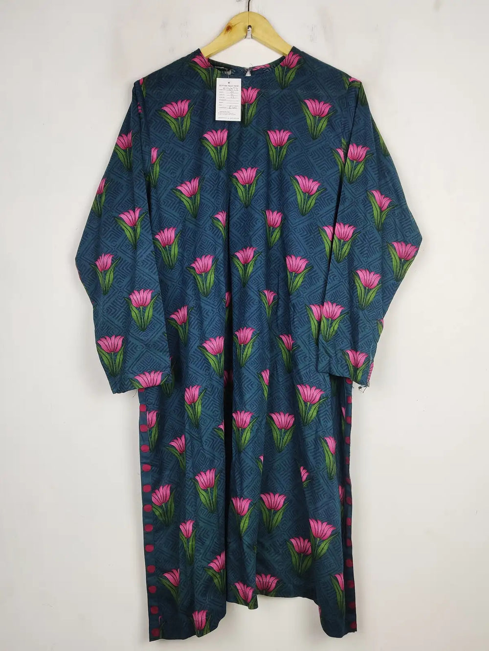 Buy online pre-used pre-loved 100% authentic & Original branded Sapphire (BK-4474) available in Pakistan. Top international brands avilable.